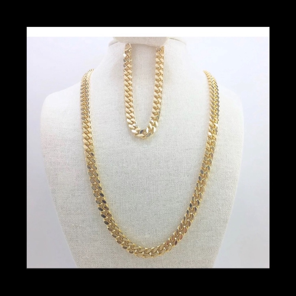 Men’s necklace and bracelet